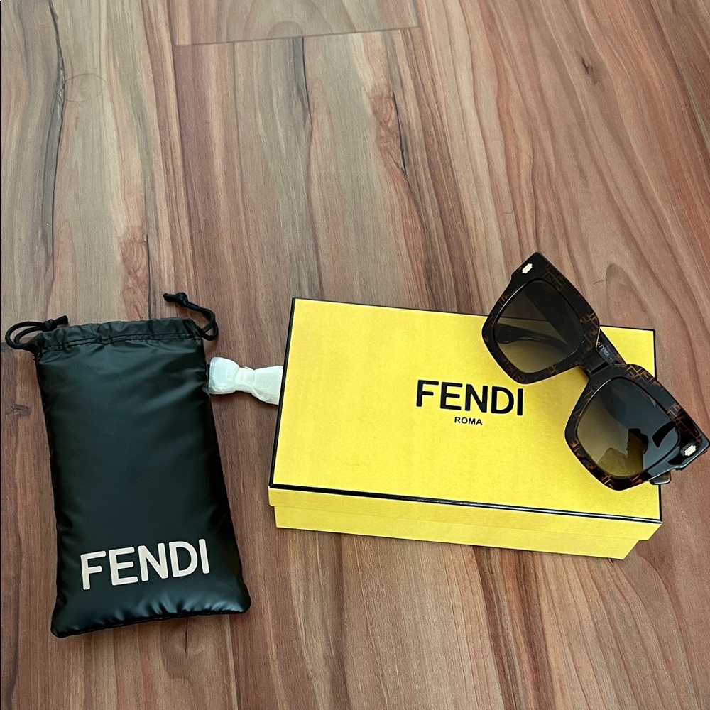 Fendi Brown Patterned Sunglasses - image 1